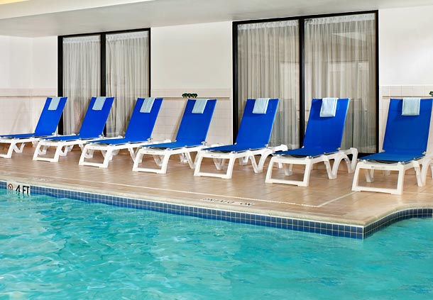 Sonesta Select Detroit Novi Pool