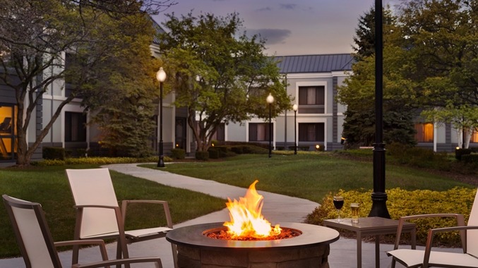 Doubletree Novi Firepit